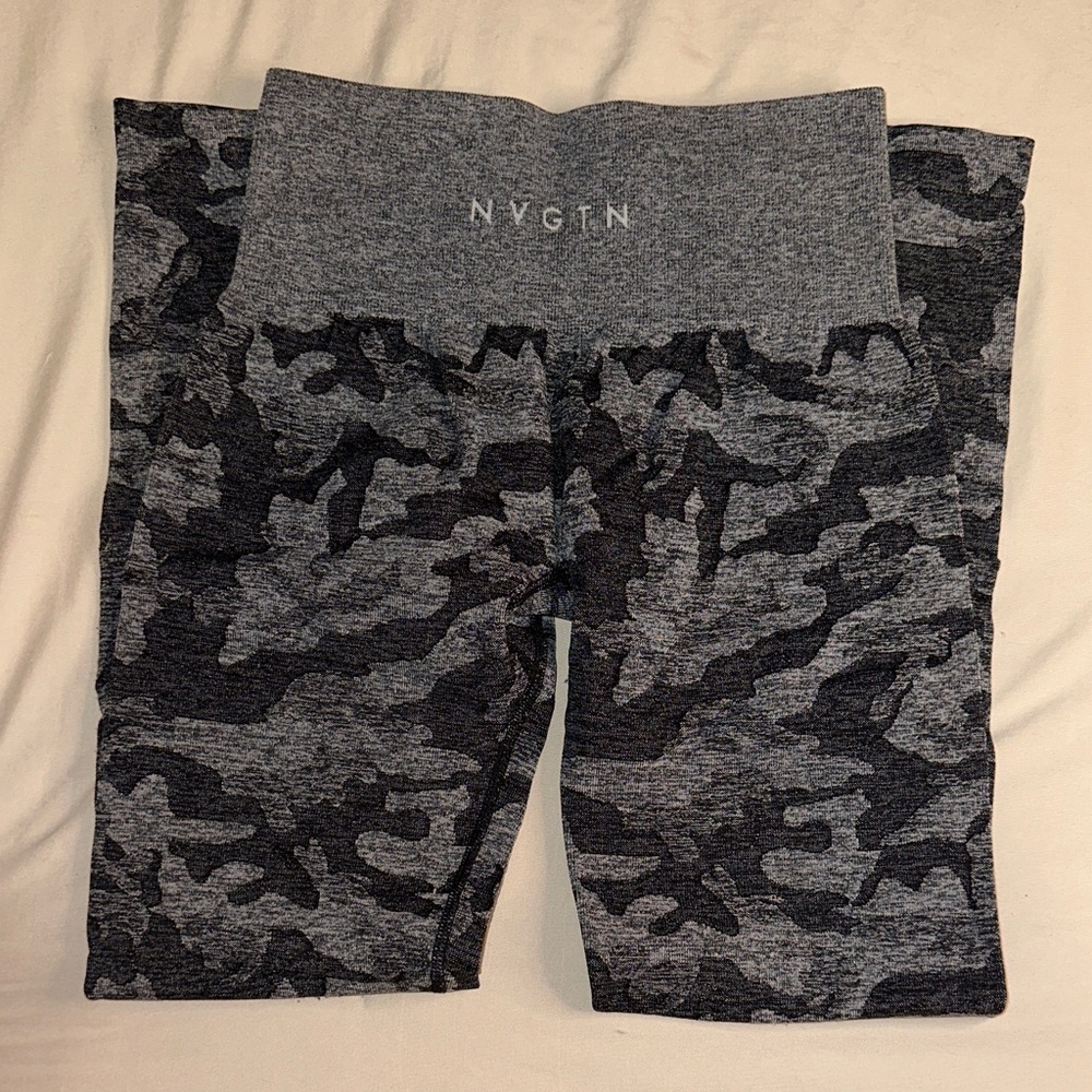 NVGTN Women’s Black Camo Leggings